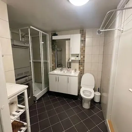 Stylish Cosy 3 Bedroom In Solsiden *