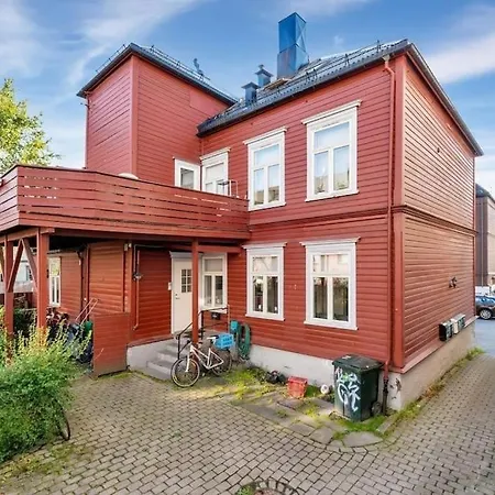 Stylish Cosy 3 Bedroom In Solsiden